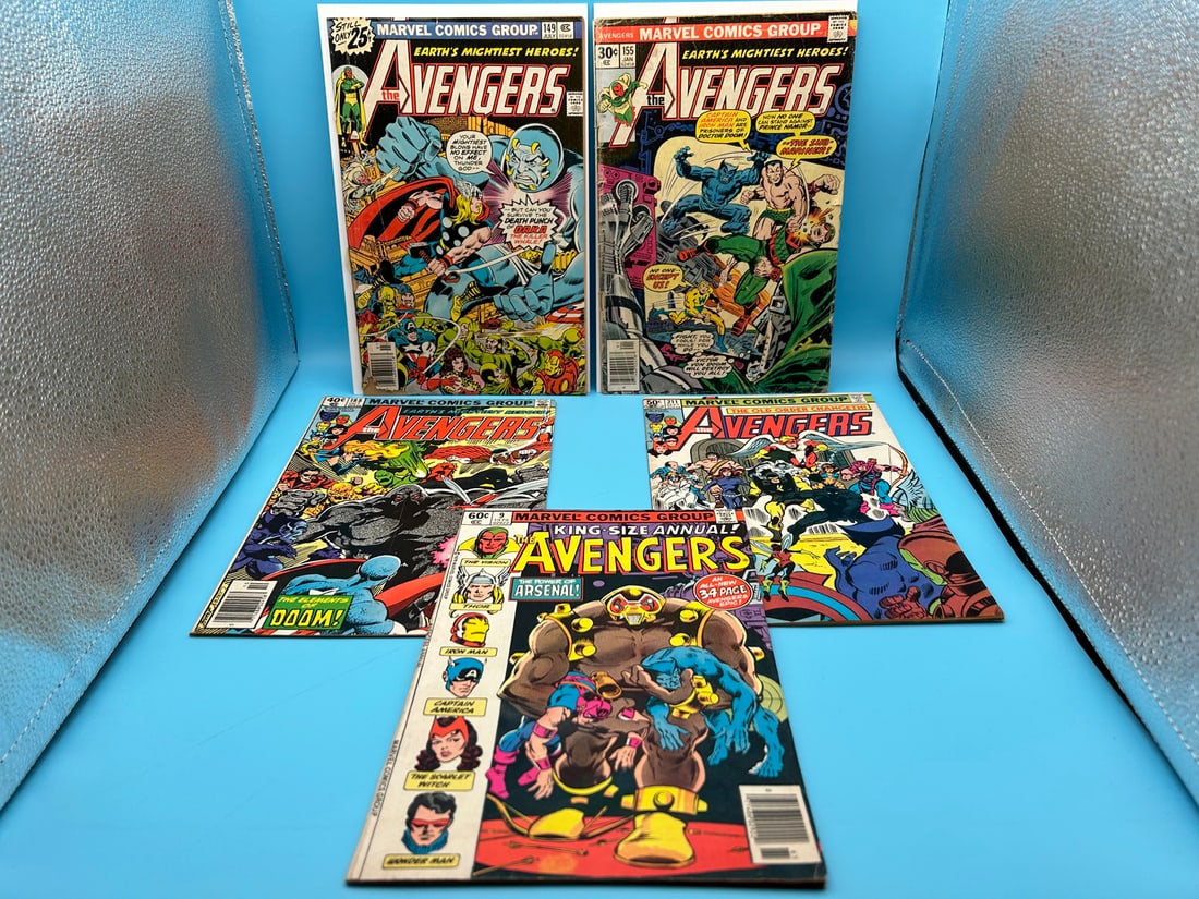 Avengers Lot of 5 Comics (1 of 8)