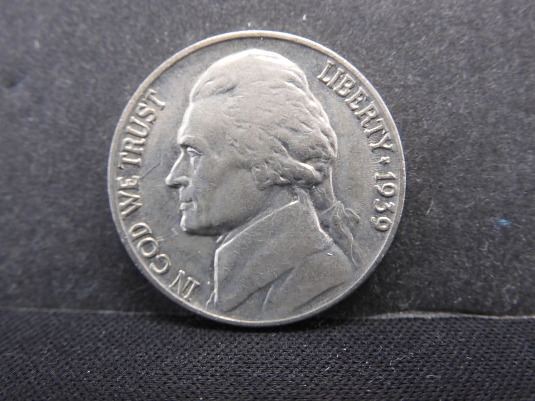 1939 Rare Double-Die Reverse Rare Jefferson Nickel.  Grey Sheet Bid Is $125 in XF40. (1 of 7)