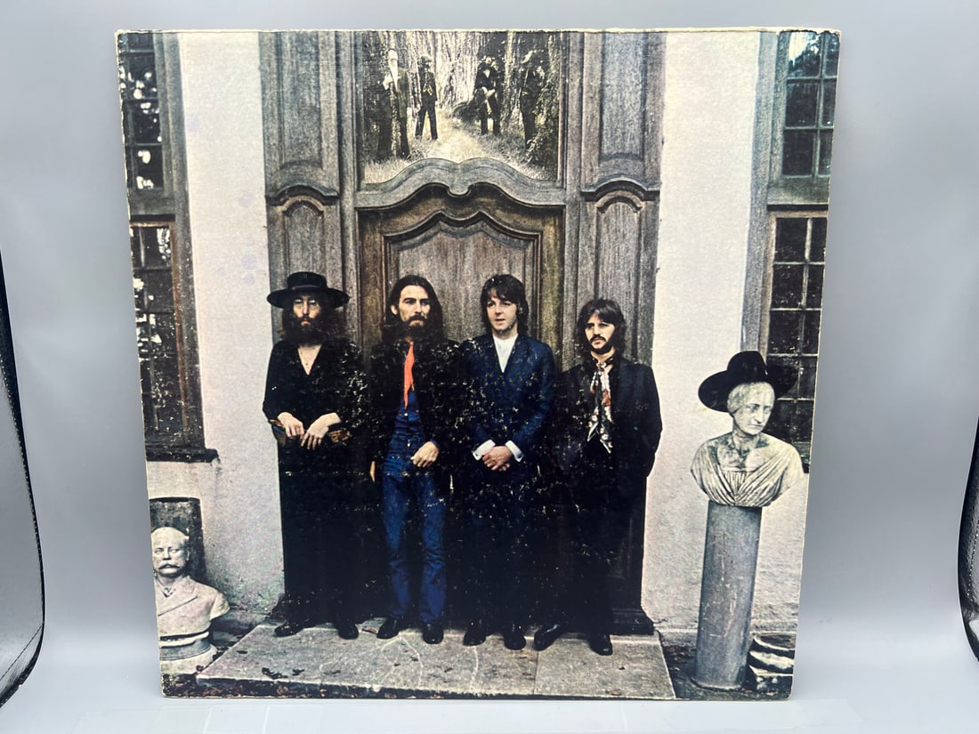 The Beatles LP: The Beatles Again (1970), cover has edgewear & slight seam split on top: The Beatles LP: The Beatles Again (1970), cover has edgewear & slight seam split on top