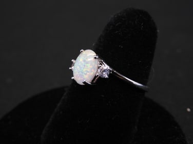 Women's Size 7 Opal Like Ring, Beautiful