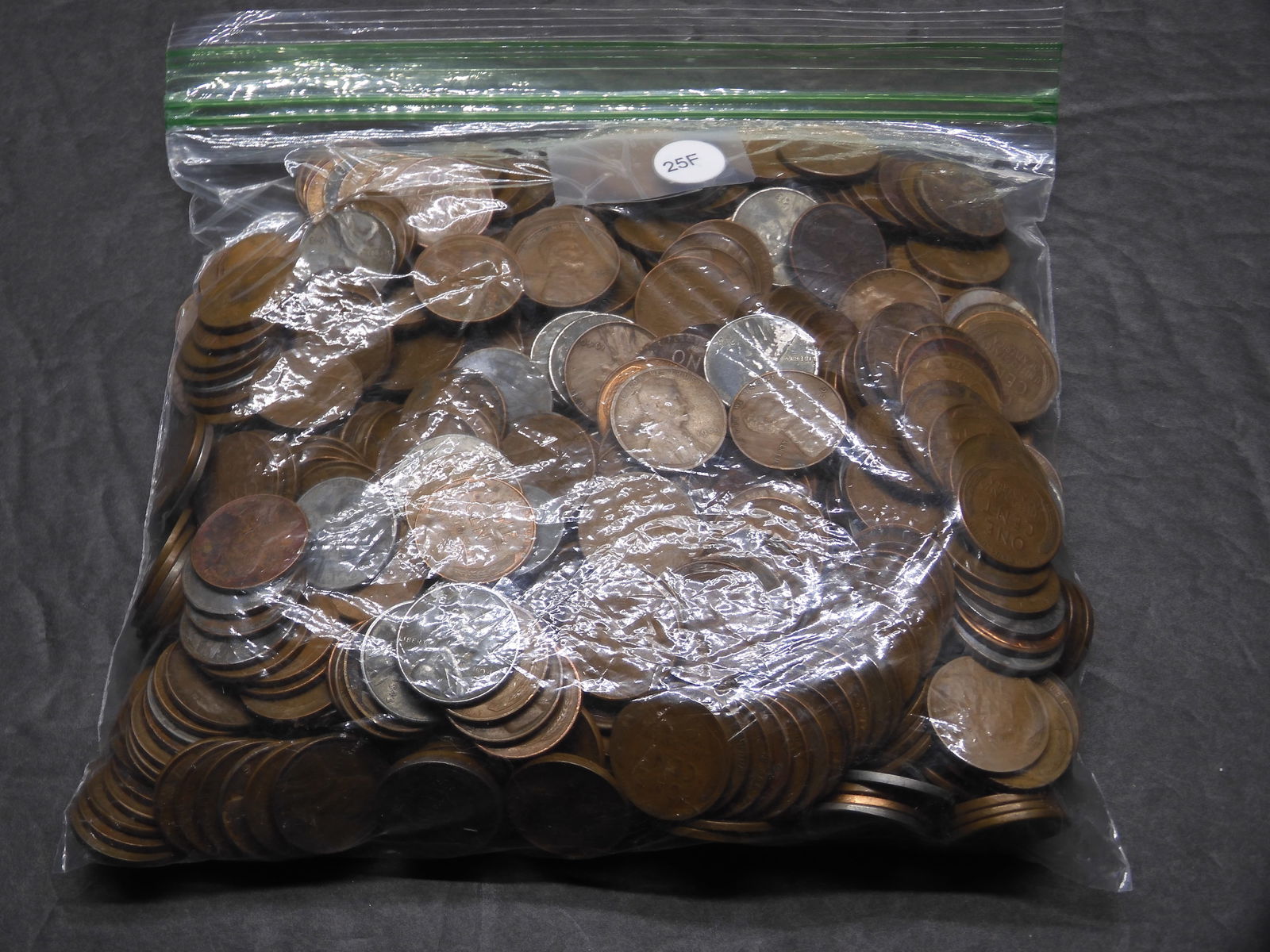 494 Unsearched Lincoln Wheat Cents, 1909, 1909 VDB Spotted (1 of 4)