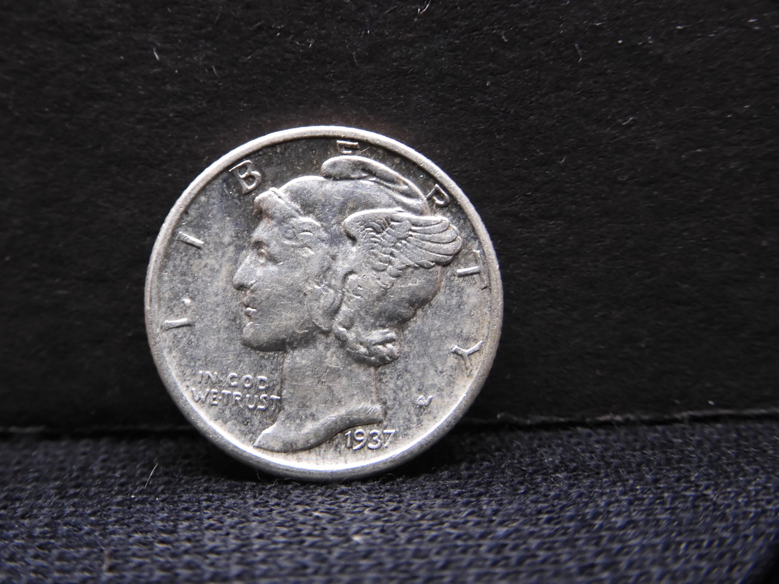 1937-D Mercury Dime - Super Flashy!: 1937-D Mercury Dime - Super Flashy!