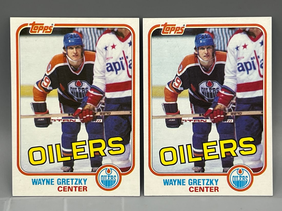 Lot of (2) 1981-82 Topps Wayne Gretzky #16 (1 of 2)