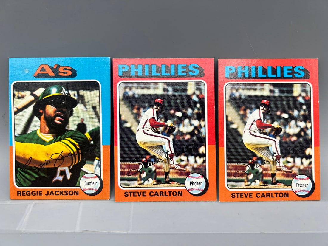 1975 Topps Mini Reggie Jackson #300, Steve Carlton #185 (2) (1 of 2)