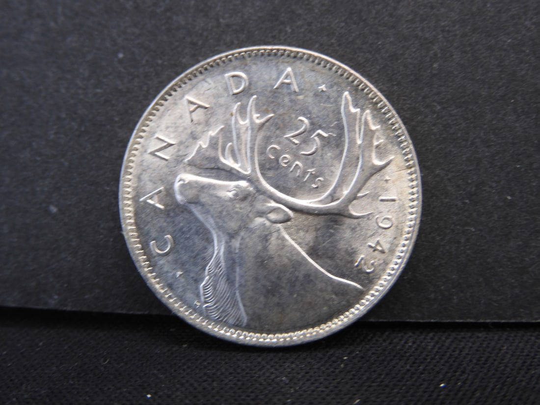1942 Canada Silver Quarter BU (1 of 2)