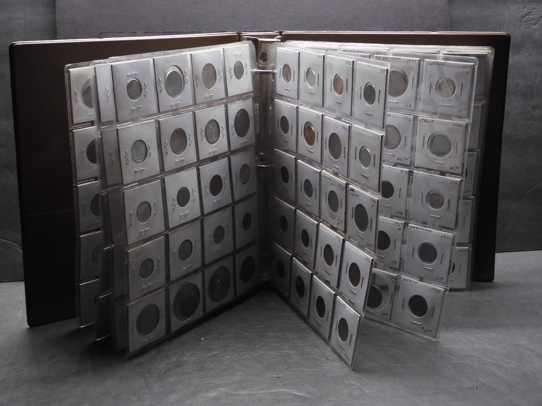 Foreign Coin Collection.  220 Coins. Most Are Circulated.  No Silver. (1 of 20)