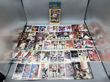 Lot of 50 - Hockey - Multiple Gretzky/Lemieux/HOF's