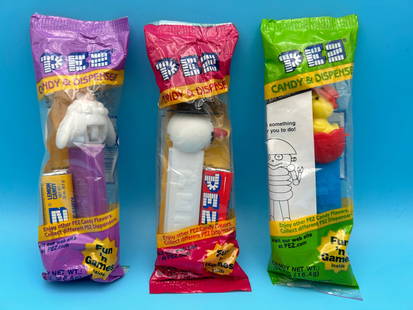 Pez Dispenser Lot of 3 in Sealed Packaging: Pez Dispenser Lot of 3 in Sealed Packaging
