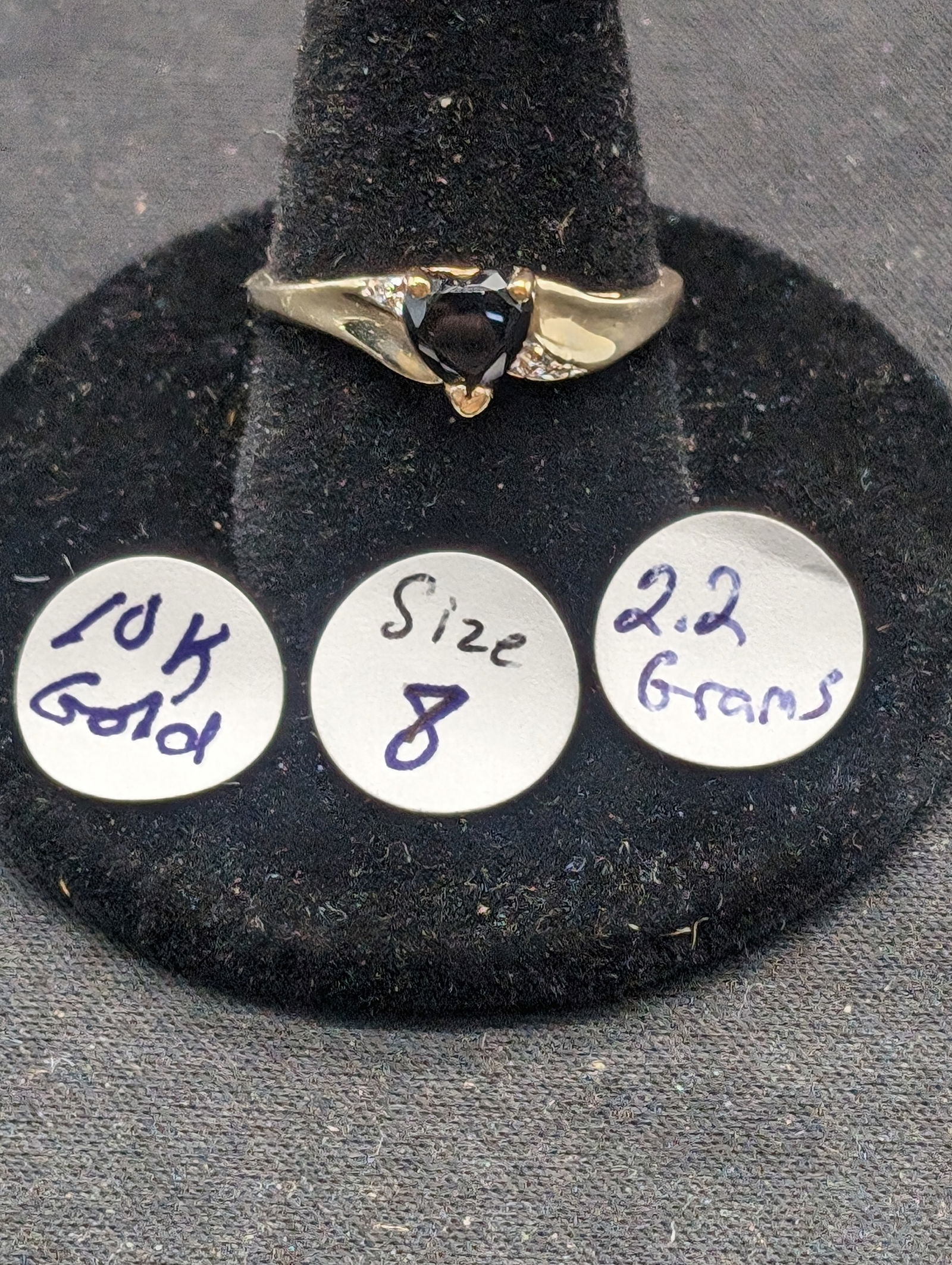 10 kt Gold Ring w/ Sapphire Gemstone   Size 8  2.2 Grams (1 of 4)