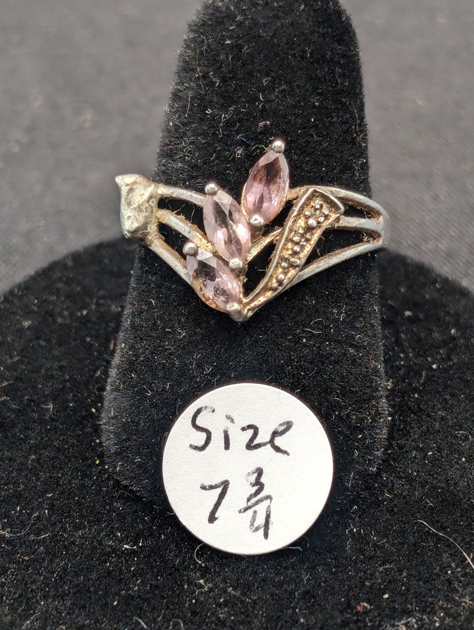 Ring w/ Amethyst Gemstones  Size 7-3/4 (1 of 4)