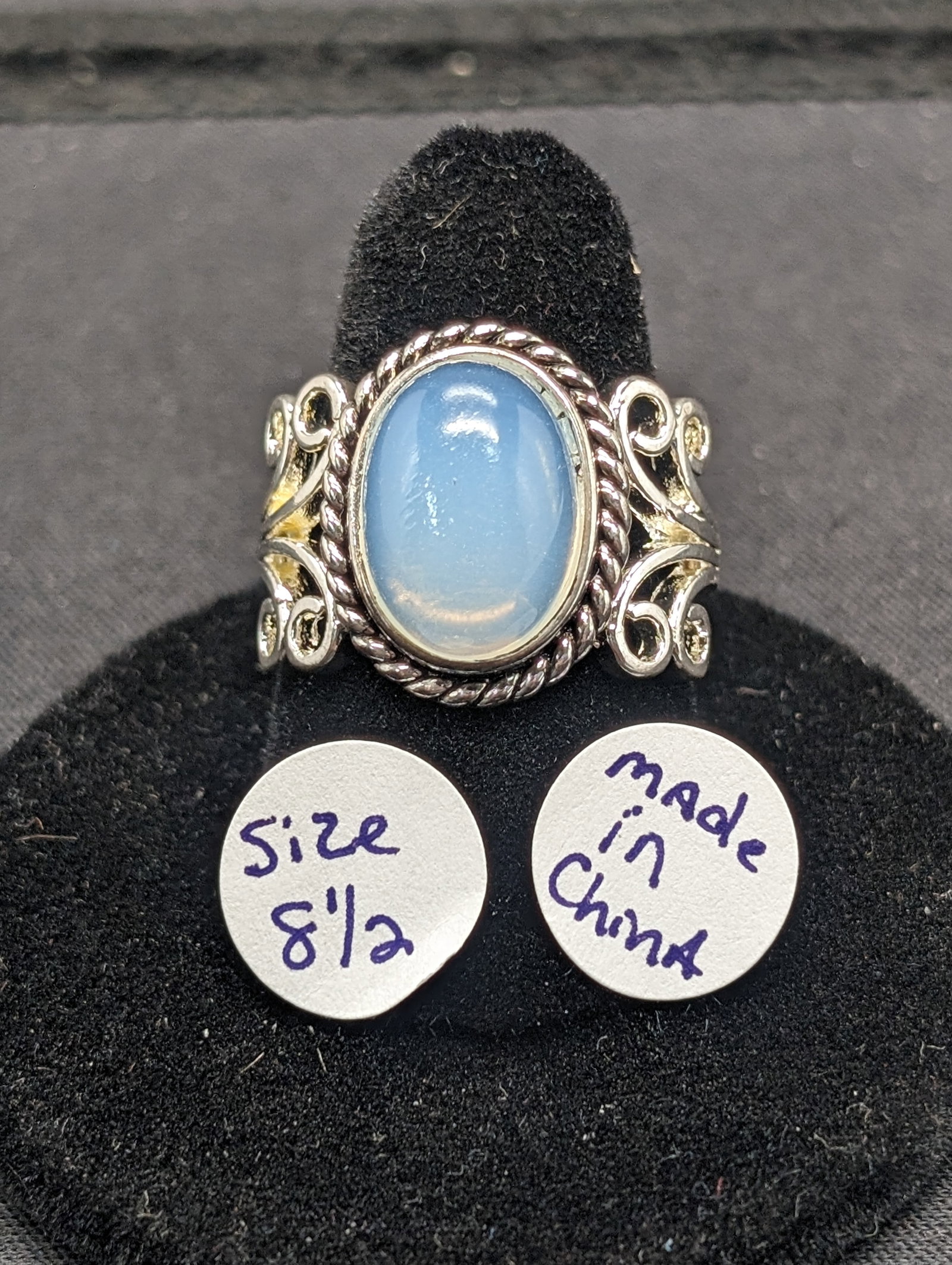 Sterling Ring w/ Moonstone Gemstone Size 8-1/2 Made in China: Sterling Ring w/ Moonstone Gemstone Size 8-1/2 Made in China