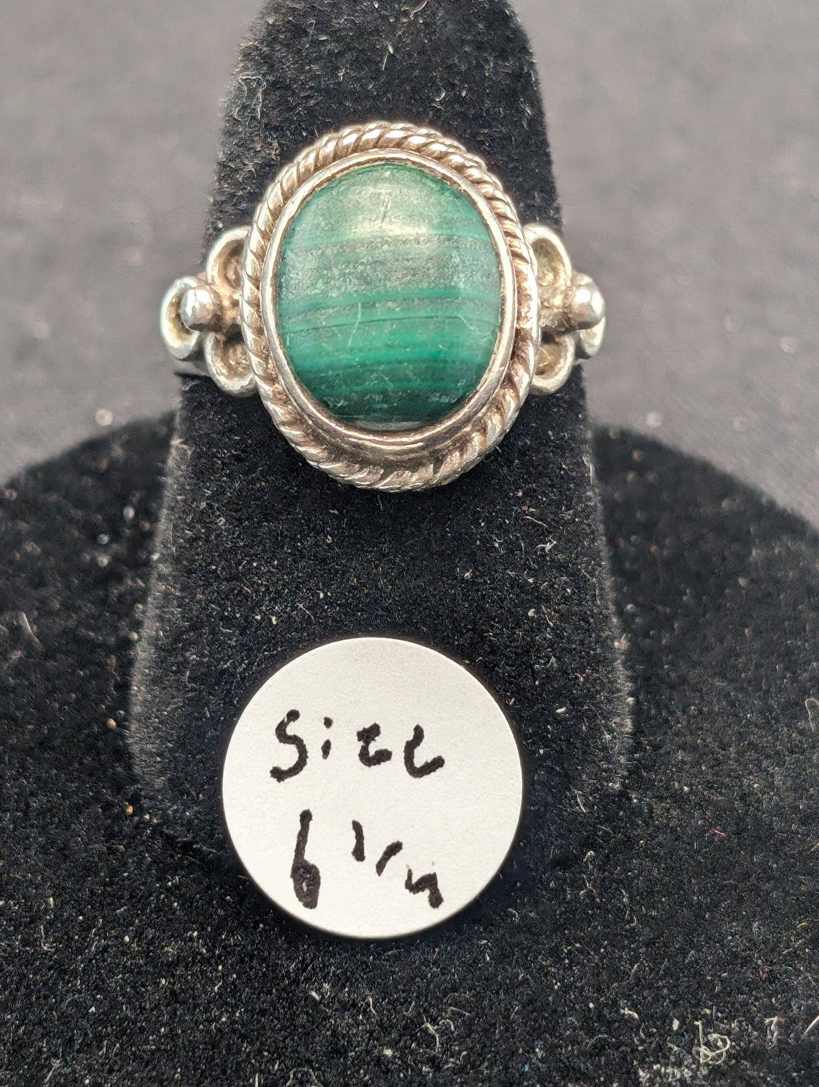 Sterling Ring w/ Jade Gemstone Size 6-1/4: Sterling Ring w/ Jade Gemstone Size 6-1/4