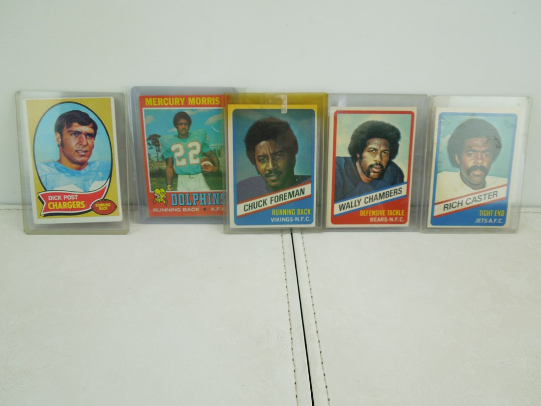 Lot of 1970s Topps & Wonder Bread Football Cards - Mercury Morris RC - Varying Conditions: Lot of 1970s Topps & Wonder Bread Football Cards - Mercury Morris RC - Varying Conditions