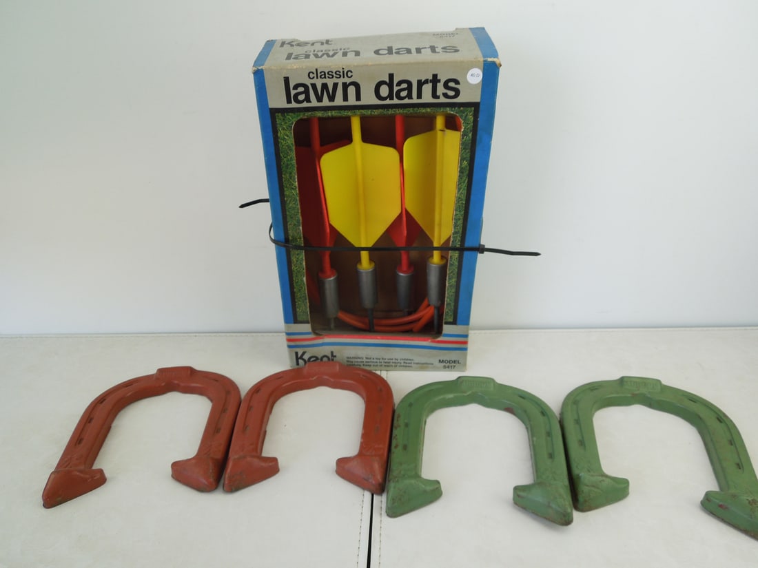 Lot Of Plastic Horseshoes And Classic Lawn Darts/Jarts (1 of 5)