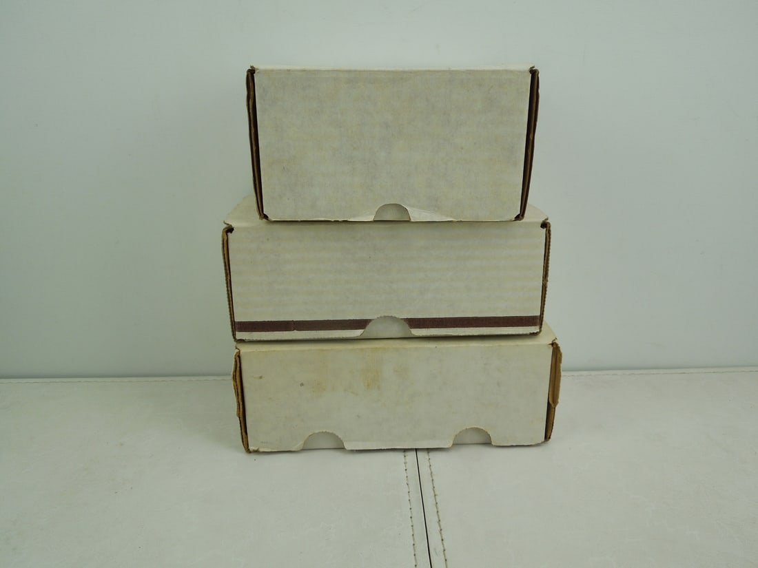 Lot of 3 Boxes Baseball Cards   1991 Fleer, 1992 Misc Cards , Mixed box Fleer and Topps (1 of 4)