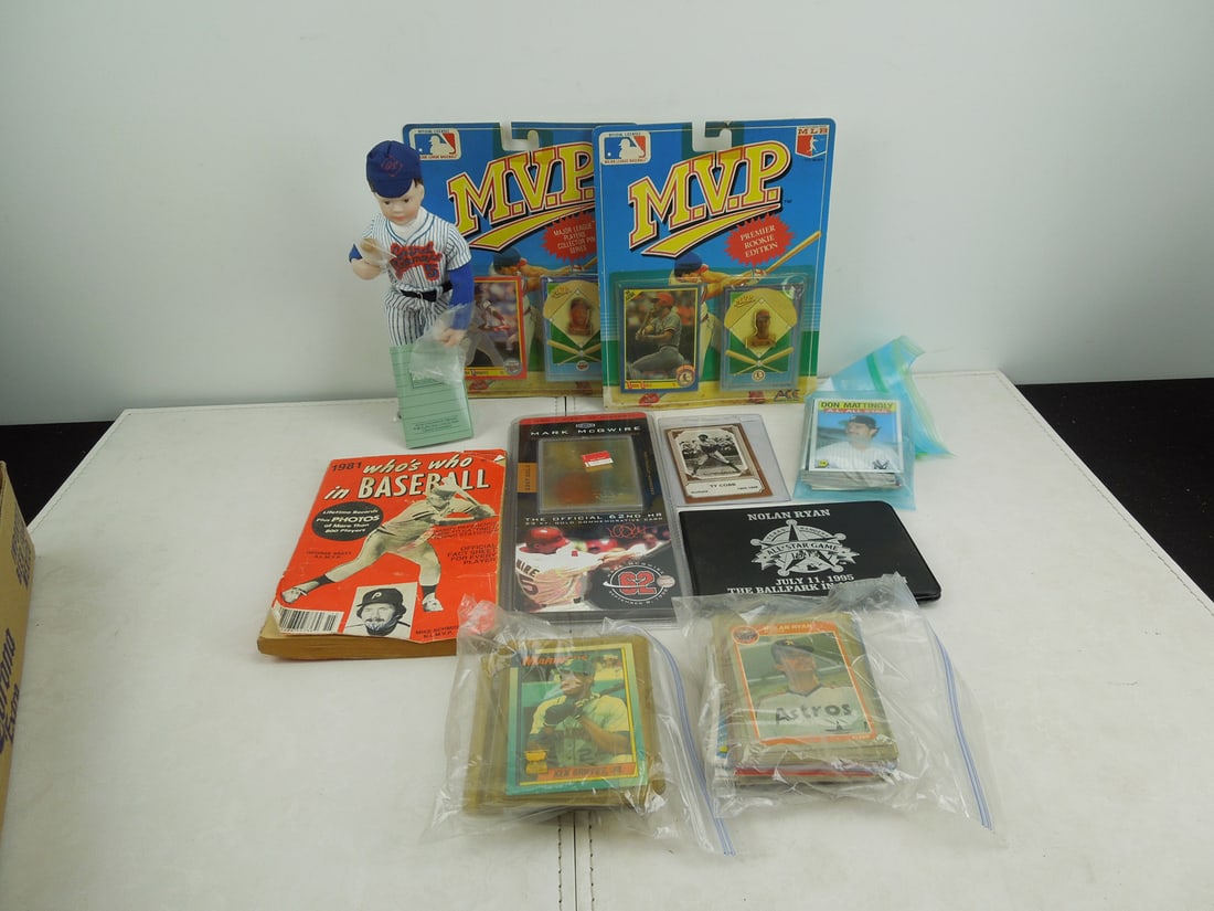 Fleer Mark McGwire 23kt Gold Cards , 1989 Who's Who in Baseball Book Misc Baseball Cards (1 of 6)