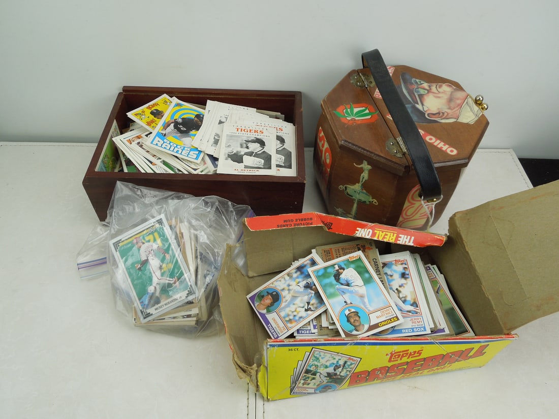 Mixed Box of Baseball, Football, Star Trek, Looney Tunes , Versailles Tigers And Others , OSU Purse (1 of 5)