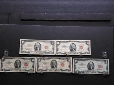 5 - $2 Red Seal Notes.  Circulated.