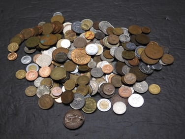 2 Pounds Mixed Foreign Coins.