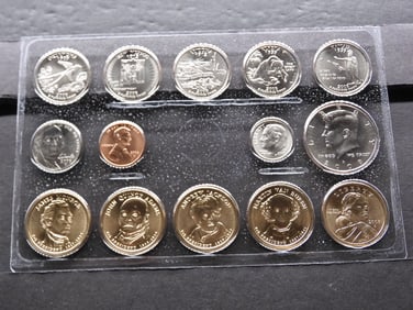 2008-D United States Mint Uncirculated Coin Set. 14 Coins.