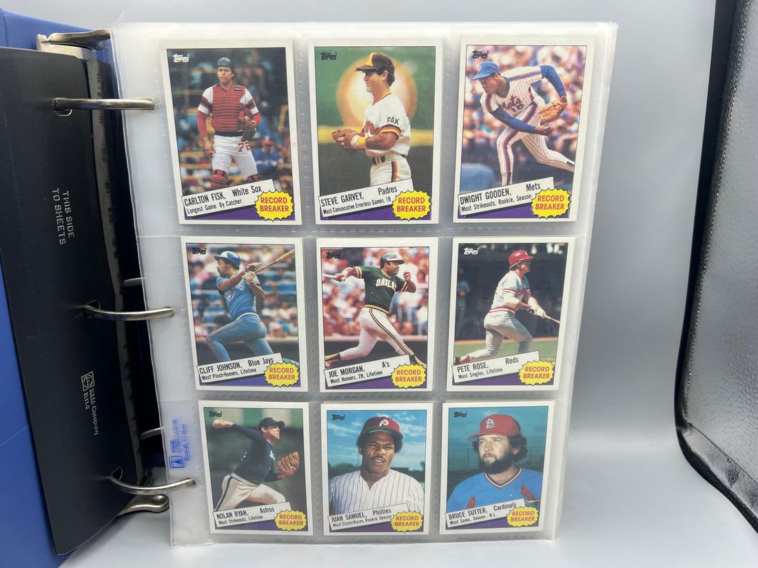 1985 Topps Baseball set in binder - Rookies of Mark McGwire, Roger Clemens, Kirby Puckett (1 of 12)