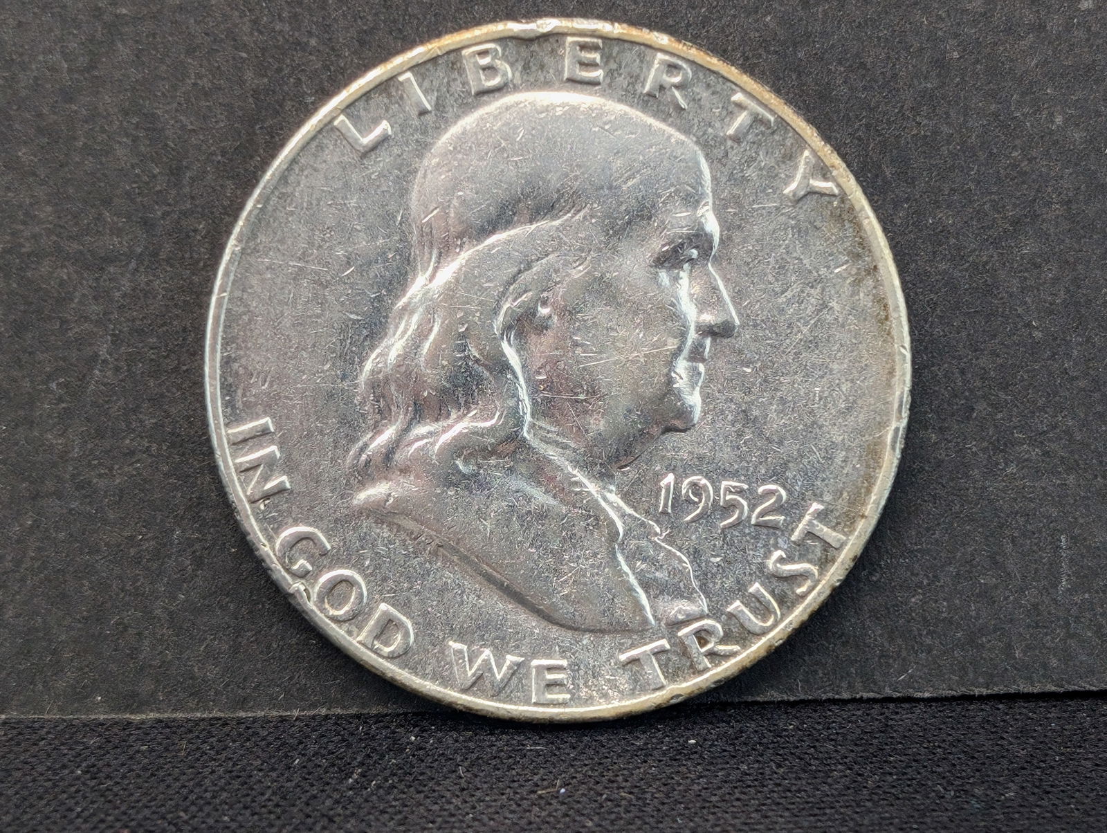1952-D Franklin Half Dollar. UNC. 90% Silver (1 of 2)