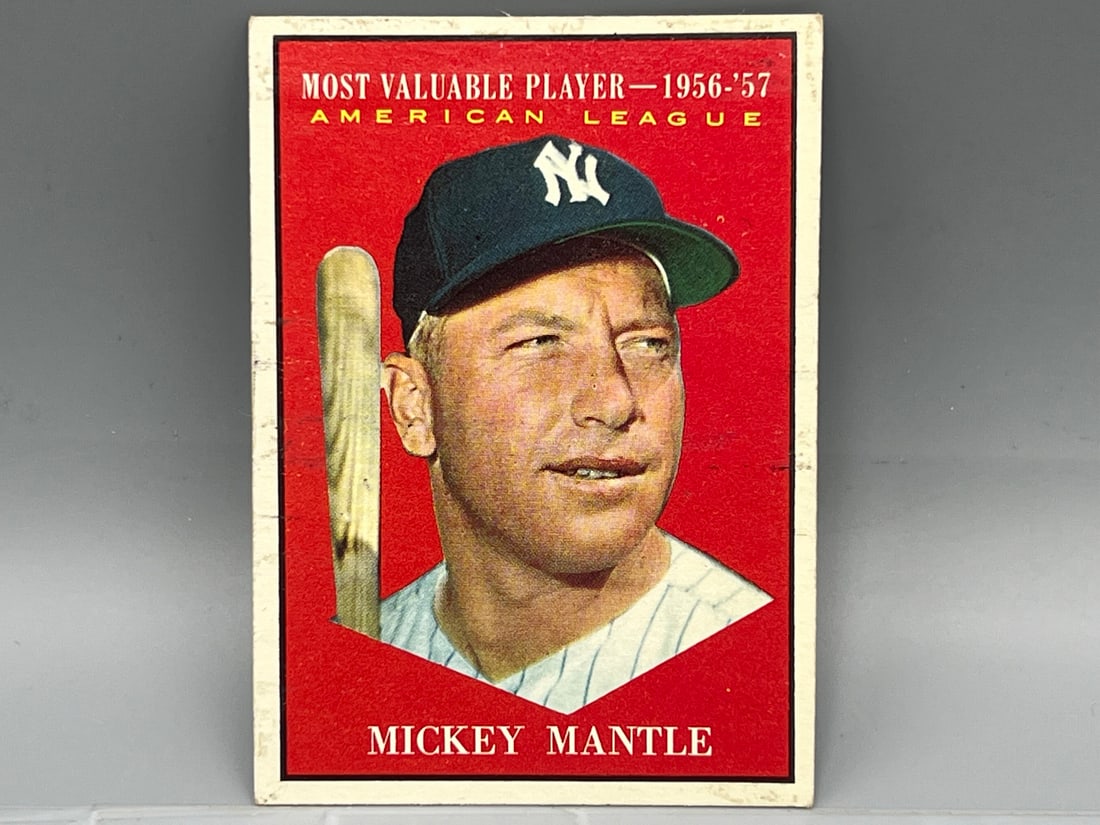 1961 Topps #475 Mickey Mantle - MVP: 1961 Topps #475 Mickey Mantle - MVP