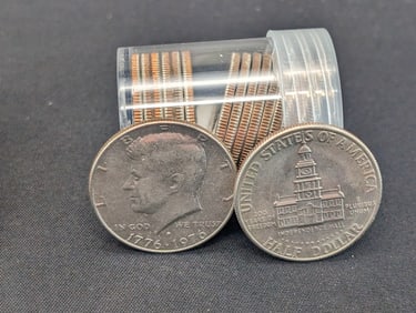 (17) 1976-D Bicentennial Clad Kennedy Half Dollars