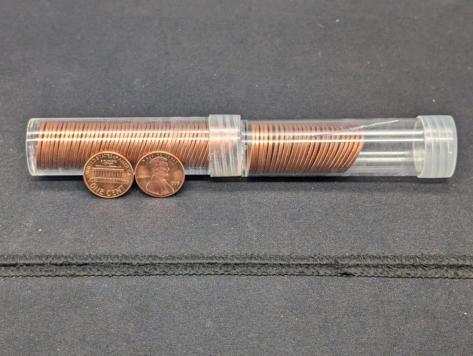 (74) 1995-P Red Bu Lincoln Memorial Cents (1 of 2)