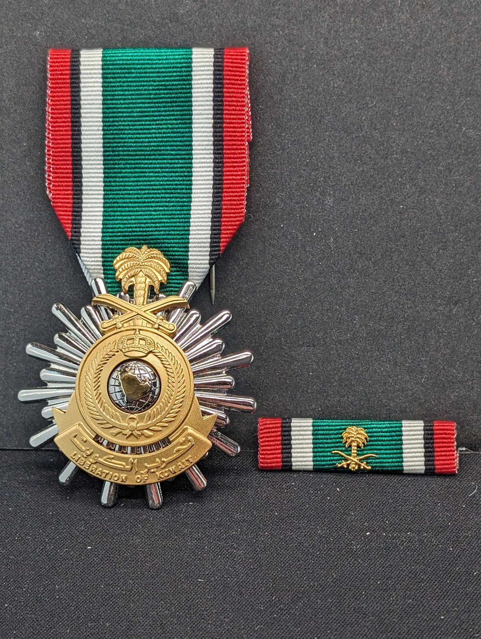 Rare Original Desert Storm Dragon Pin (1 of 5)