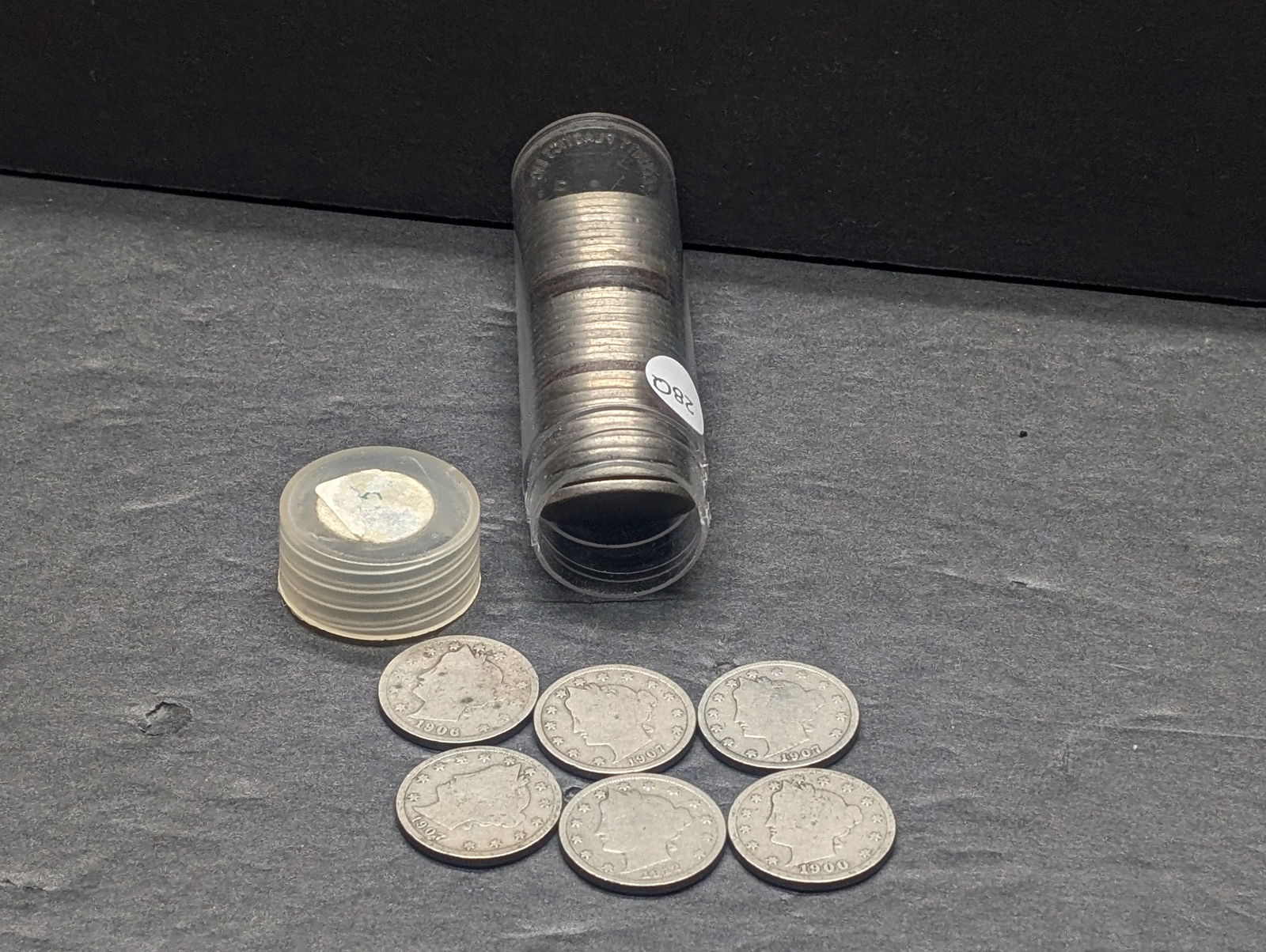 40 Assorted Liberty V Nickels (1 of 4)