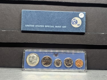 1967-S US Mint Special Mint Set. 40% Silver Kennedy 50c.