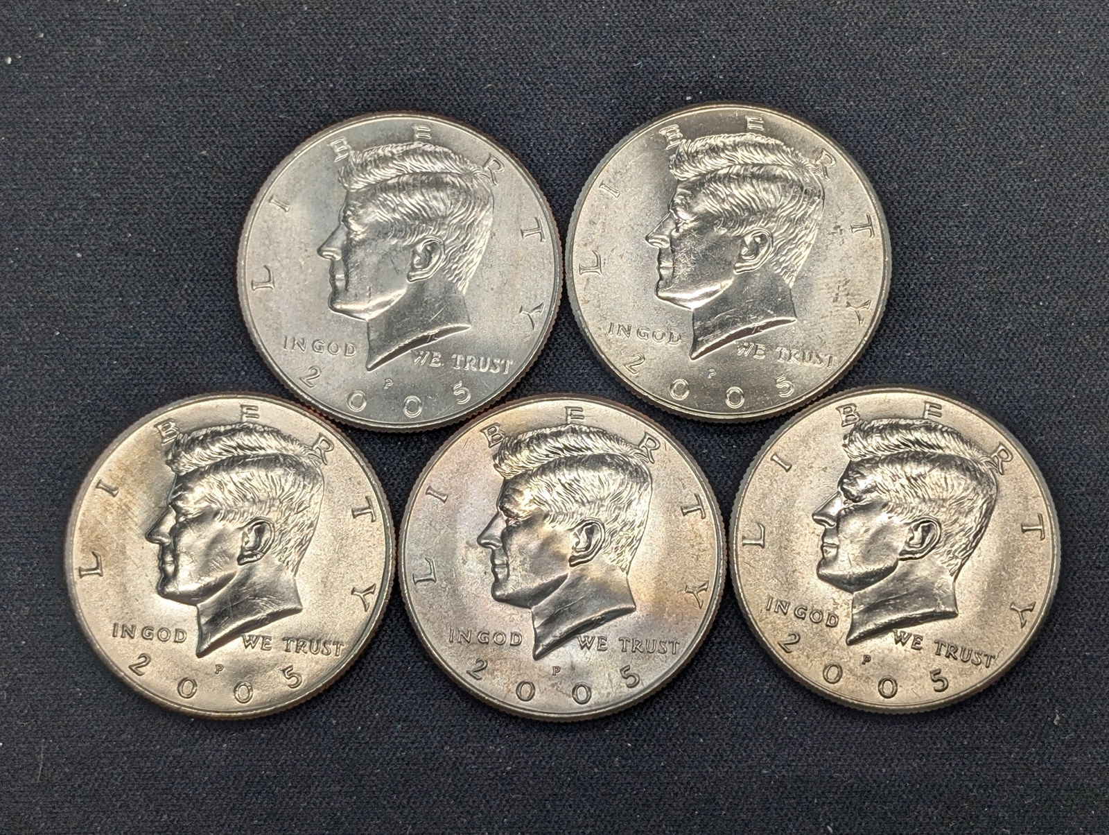 (5) 2005-P Clad Kennedy Half Dollars Uncirculated From canvas Mint Bag (1 of 2)