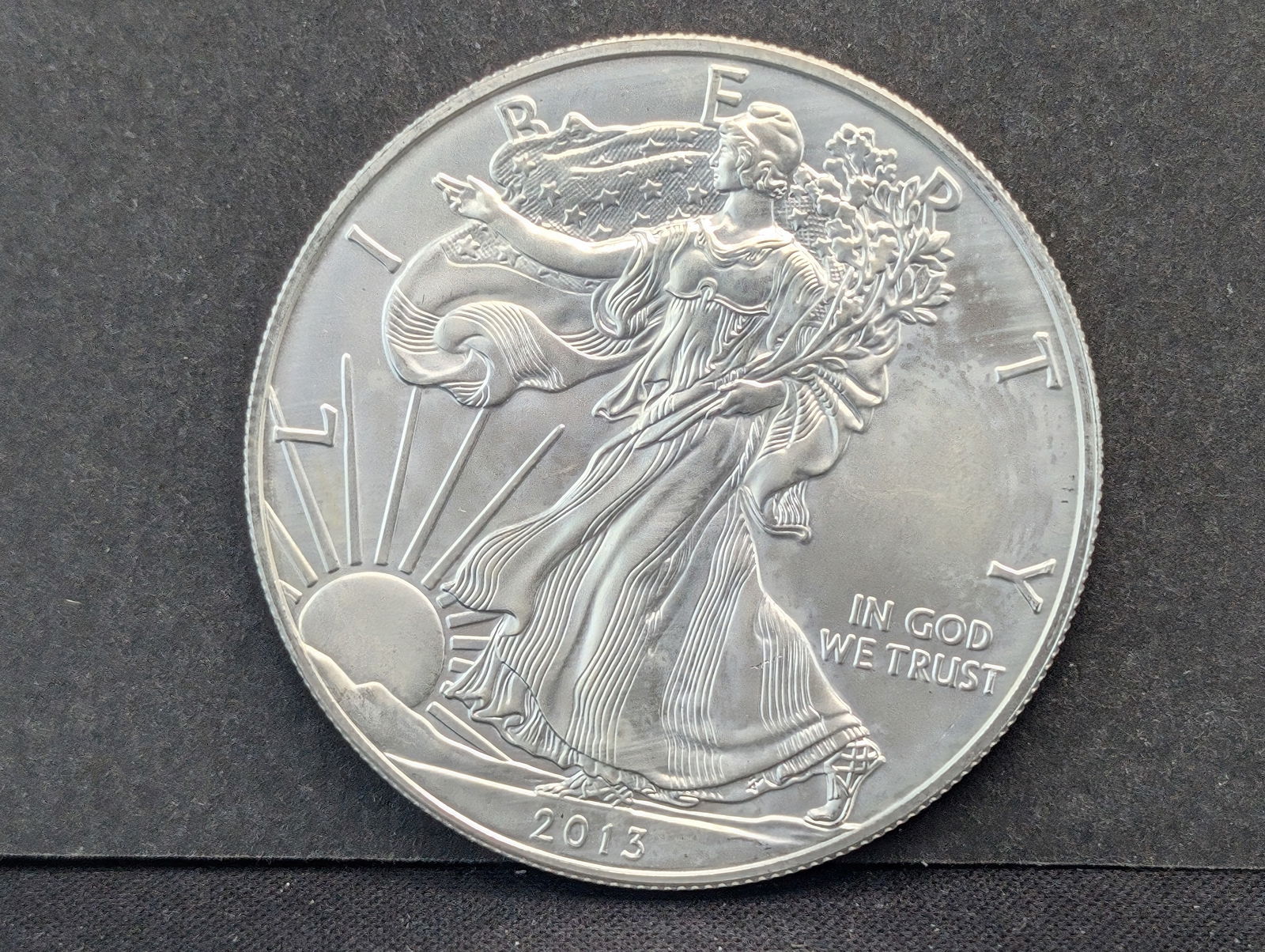 2013 GEM BU American Silver Eagle. One Troy Ounce .999 Fine Silver (1 of 2)