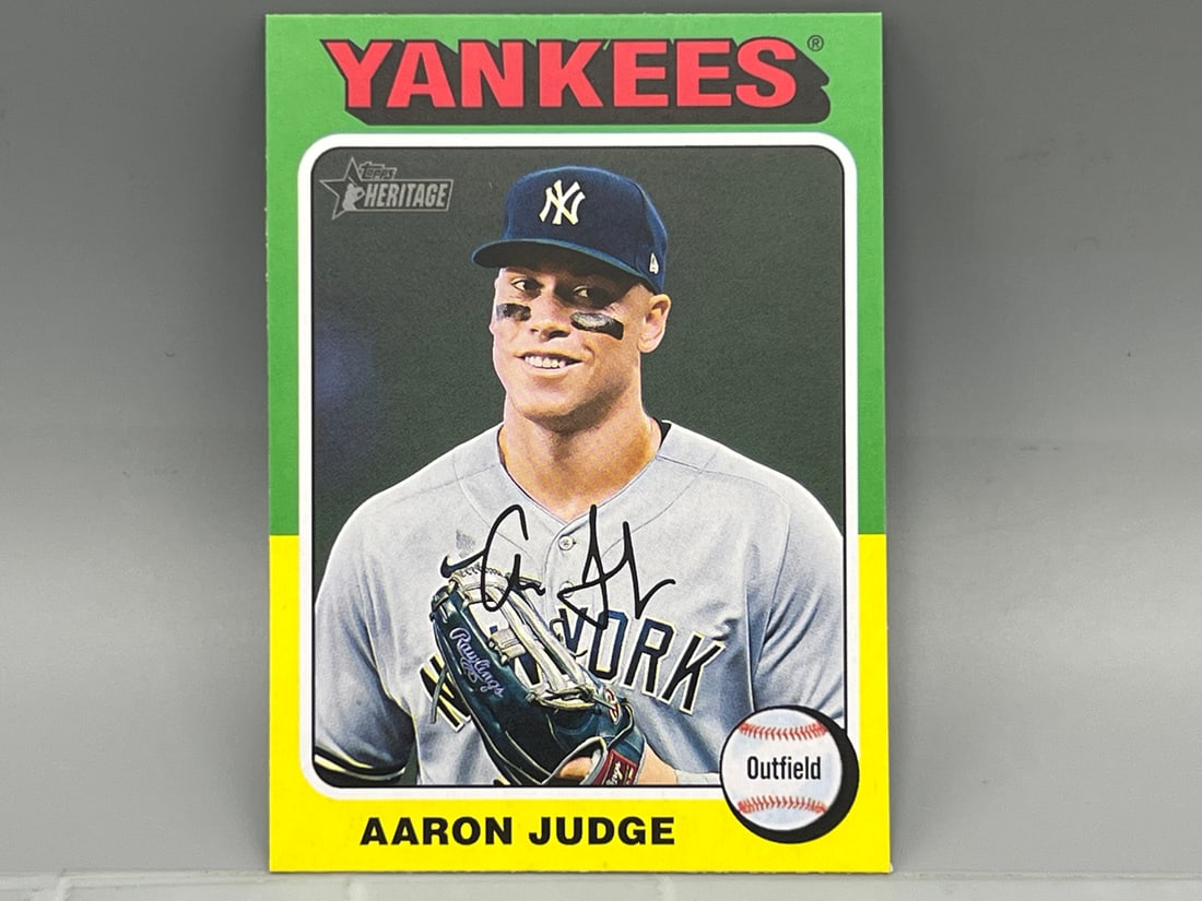2024 Topps Heritage Mini Aaron Judge Color Swap Variation SP #112: 2024 Topps Heritage Mini Aaron Judge Color Swap Variation SP #112