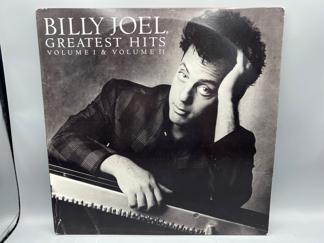 Billy Joel: Greatest Hits Volume I & Volume II (1985), gatefold, 2 LPs, slight crease in cover: Billy Joel: Greatest Hits Volume I & Volume II (1985), gatefold, 2 LPs, slight crease in cover