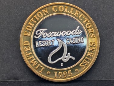 1995 Foxwoods Resort & Casino $10 SILVER CENTER Gaming Token