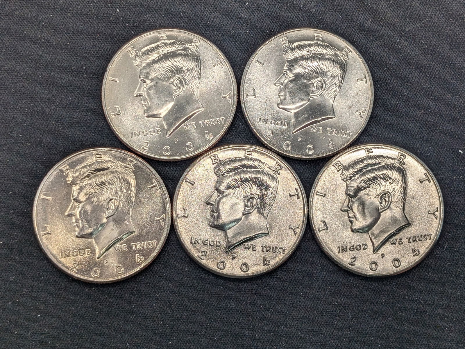 (5) 2004-P Clad Kennedy Half Dollars Uncirculated From Canvas Mint Bag (1 of 2)