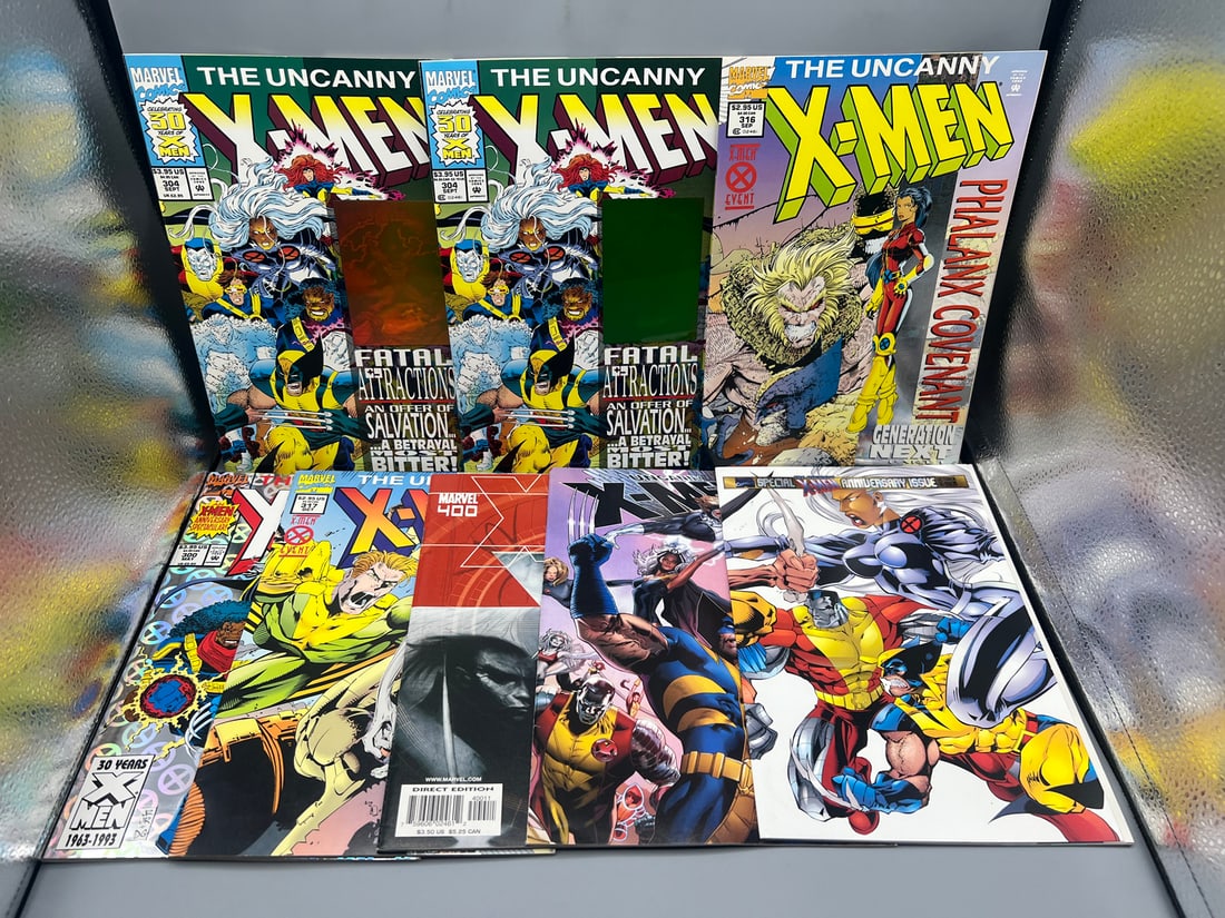 Lot of (8) Assorted X-Men Comic Books - Varying Conditions (1 of 2)