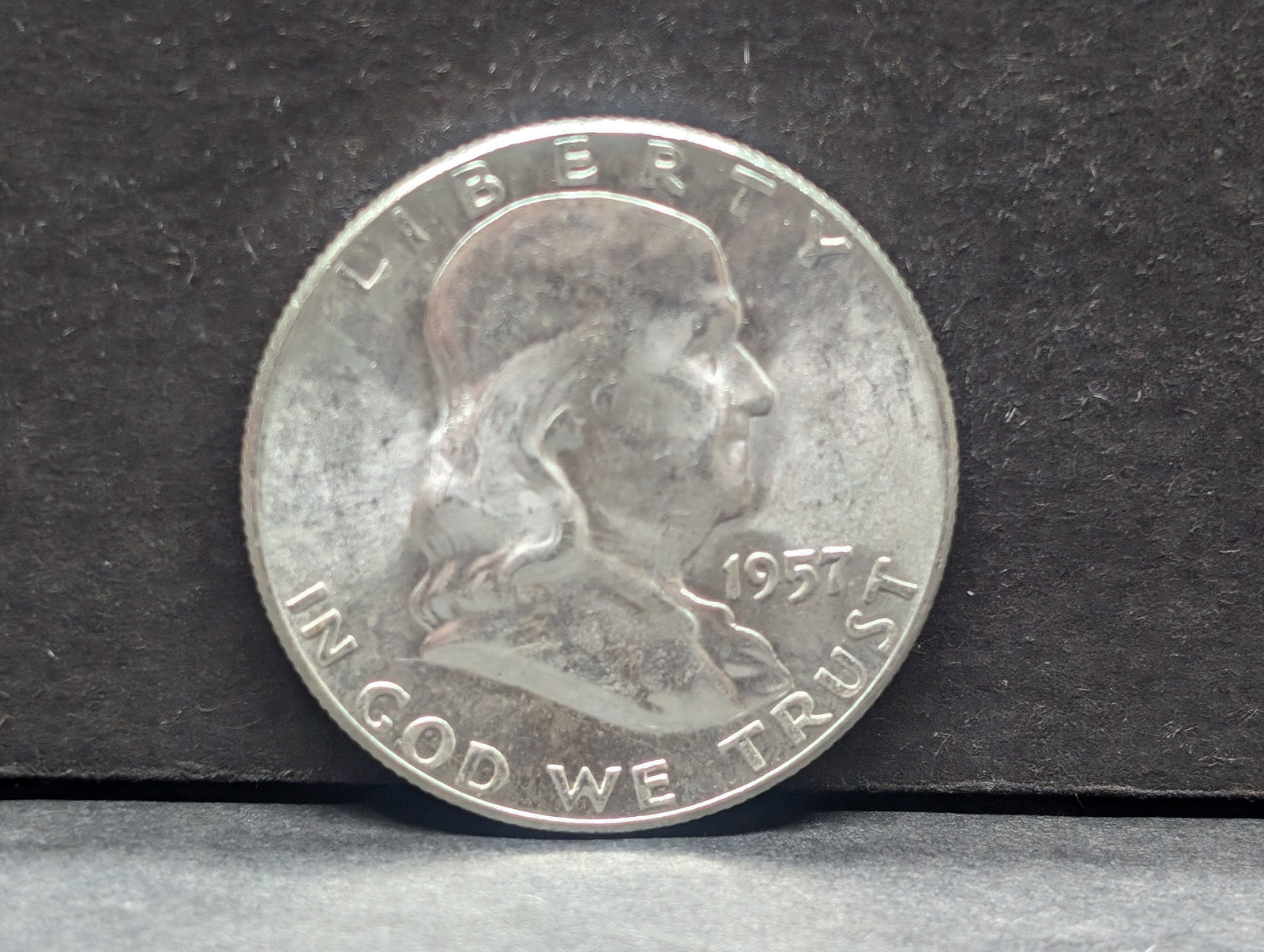 1957 GEM UNC Franklin Silver Half Dollar (1 of 2)