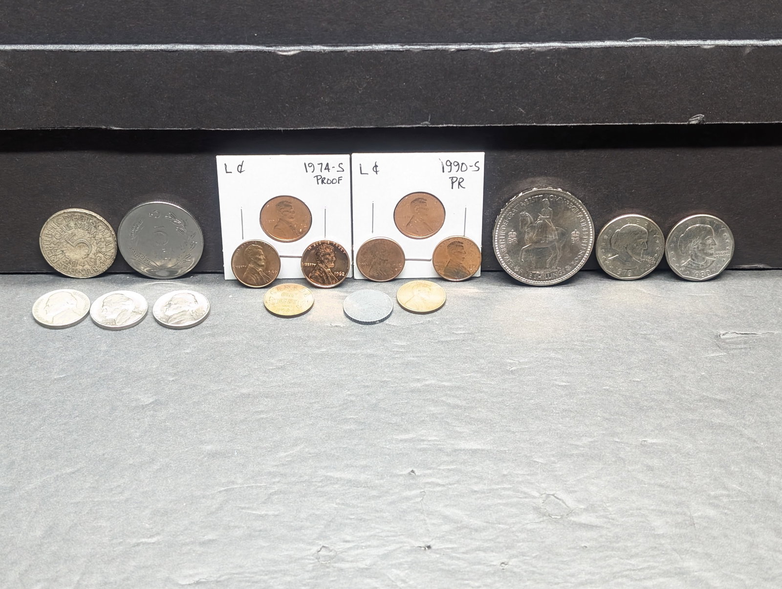 Grab Bag of U.S. & World Coins: Grab Bag of U.S. & World Coins