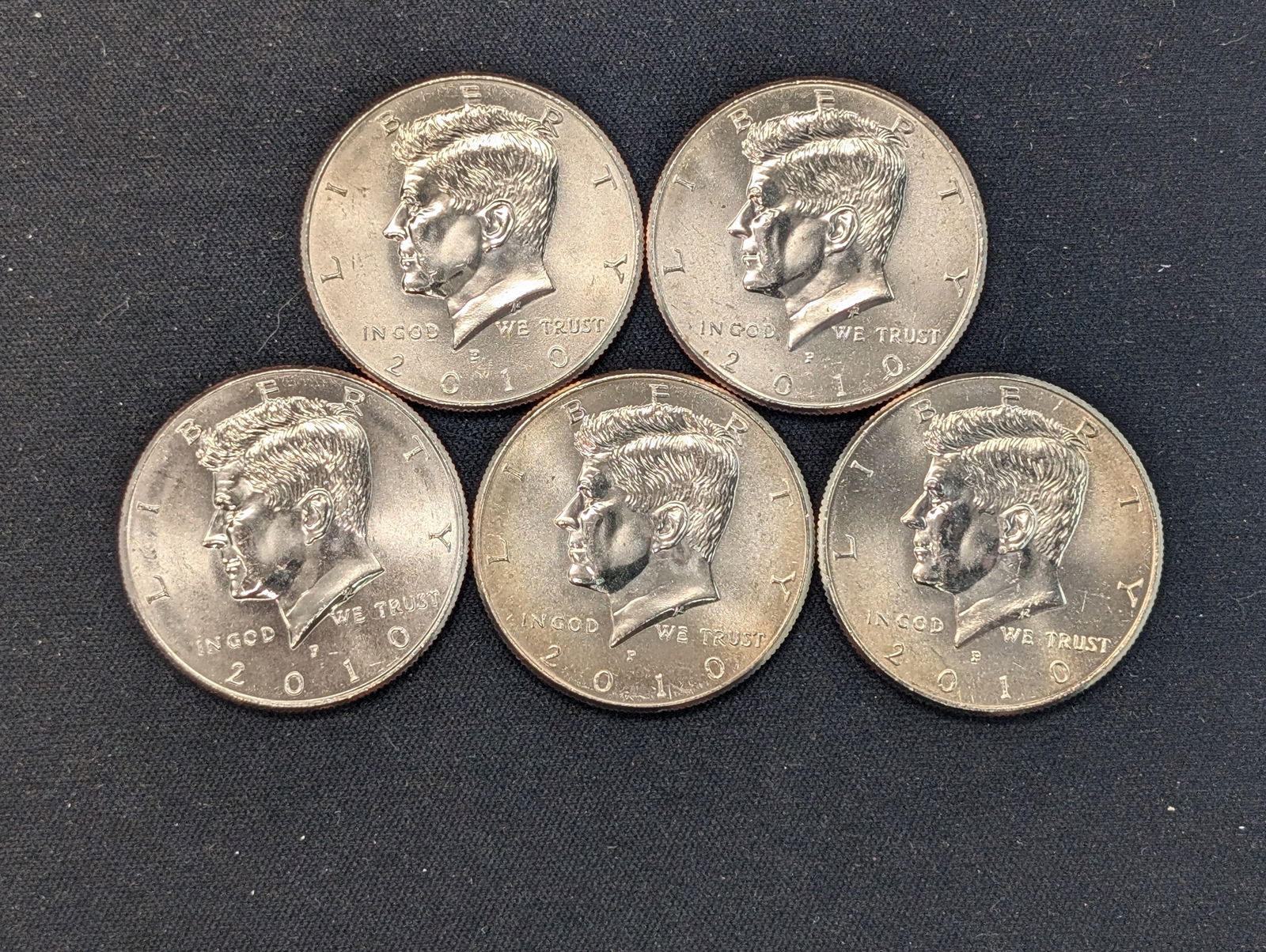 (5) 2010-P Clad Kennedy Half Dollars Uncirculated From Canvas Mint Bag (1 of 2)