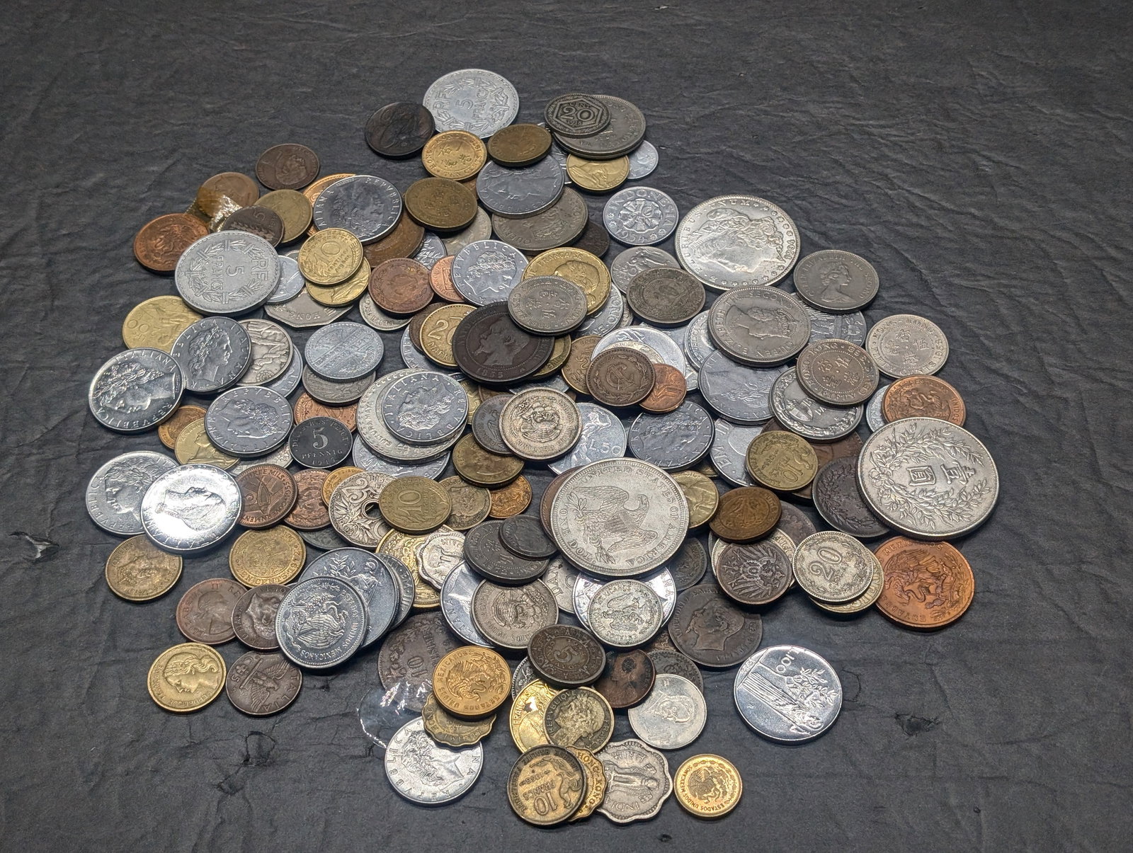 Assortment Of Foreign Coins From Many Different Countries.  Coins Weigh 2 Pounds. (1 of 6)