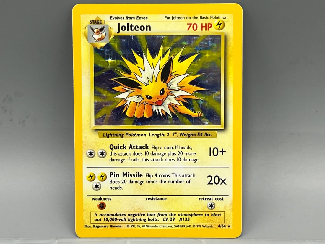 1999 Pokemon Jungle No Symbol Error Jolteon Holo #4/64: 1999 Pokemon Jungle No Symbol Error Jolteon Holo #4/64