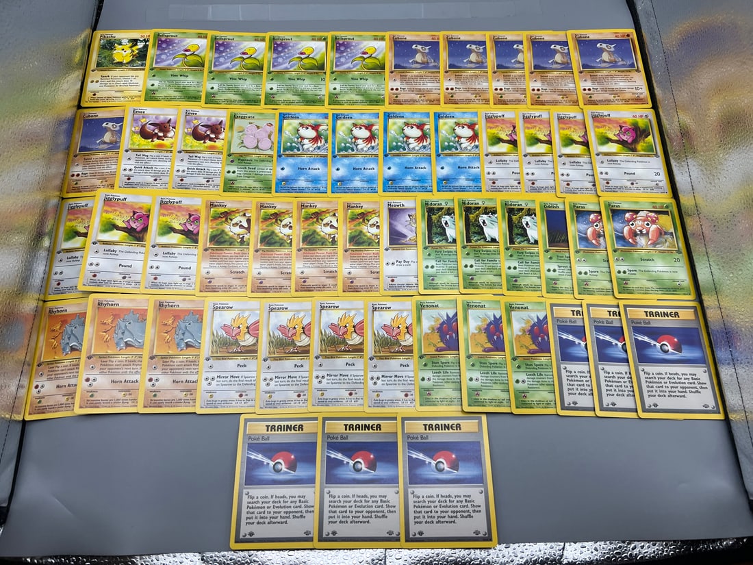 Lot of (50+) 1999 Pokemon Jungle 1st Edition Cards: Lot of (50+) 1999 Pokemon Jungle 1st Edition Cards