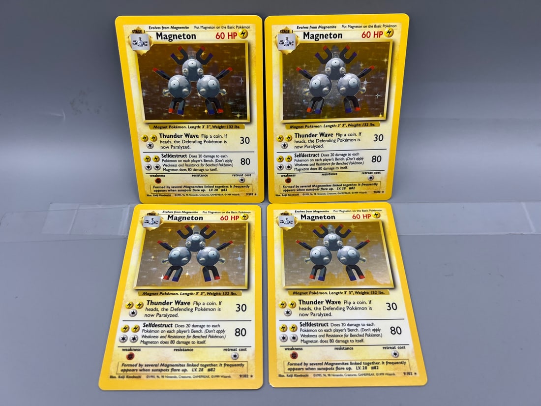 Lot of (4) 1999 Pokemon Base Set Magneton Holo #9/102 (1 of 2)