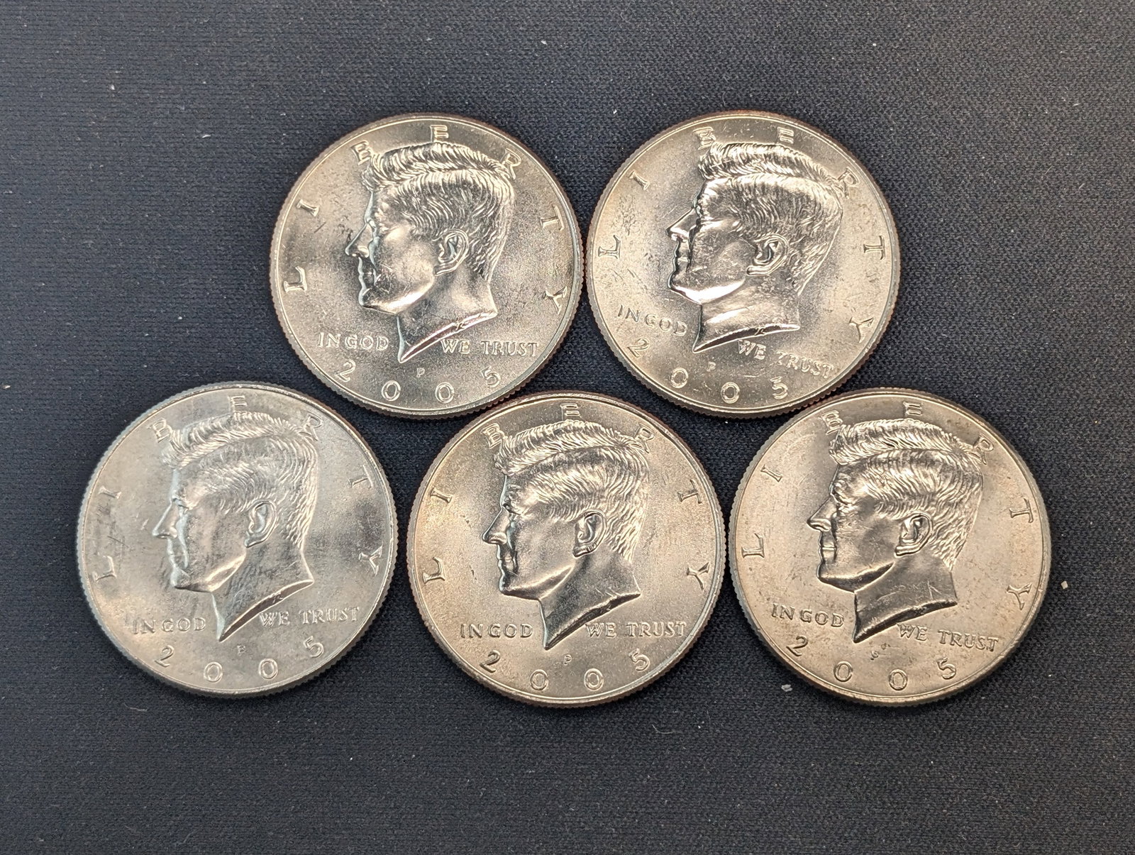(5) 2005-P Clad Kennedy Half Dollars Uncirculated From Canvas Mint Bag (1 of 2)