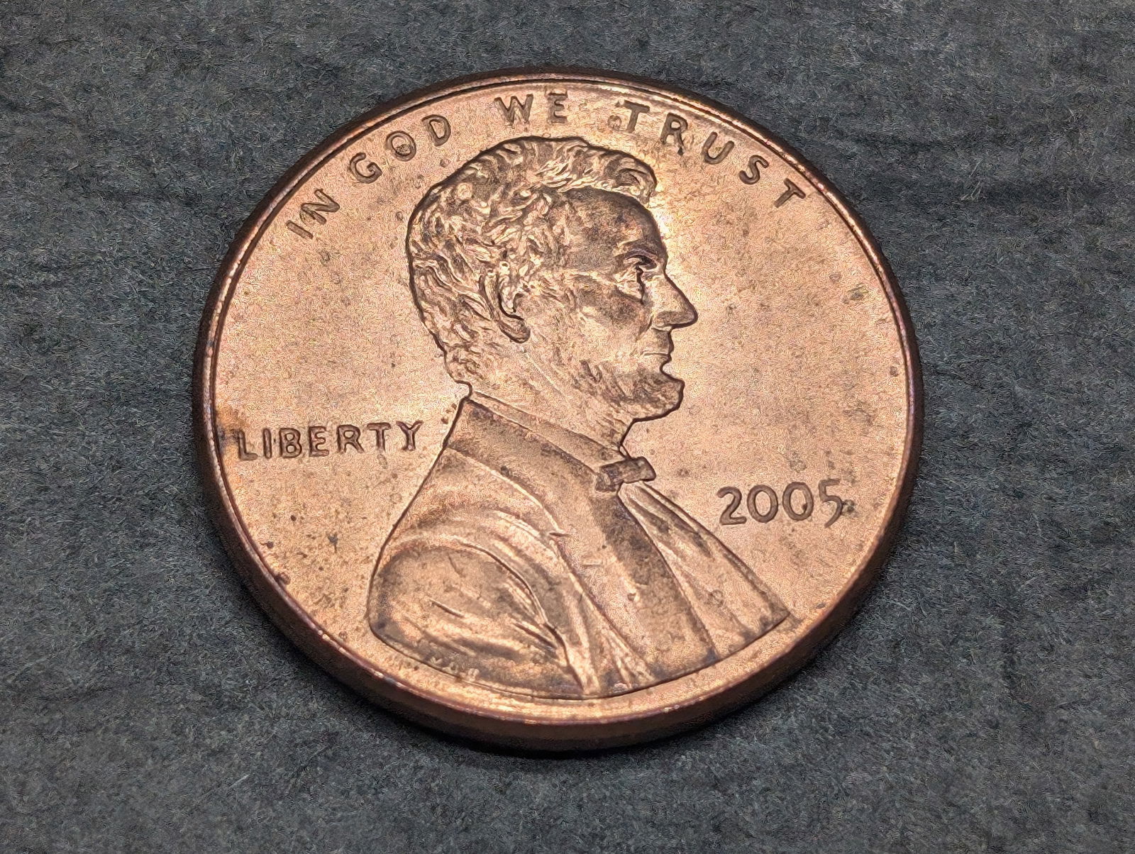 Error 2005 Lincoln Penny- Conceca 2005 1 DR.-099-Doubling On Knees Column 7 & Extended Earlobe On (1 of 2)