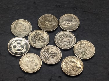 10 Great Britain 1 Pound Coins. Elizabeth II Portrait.
