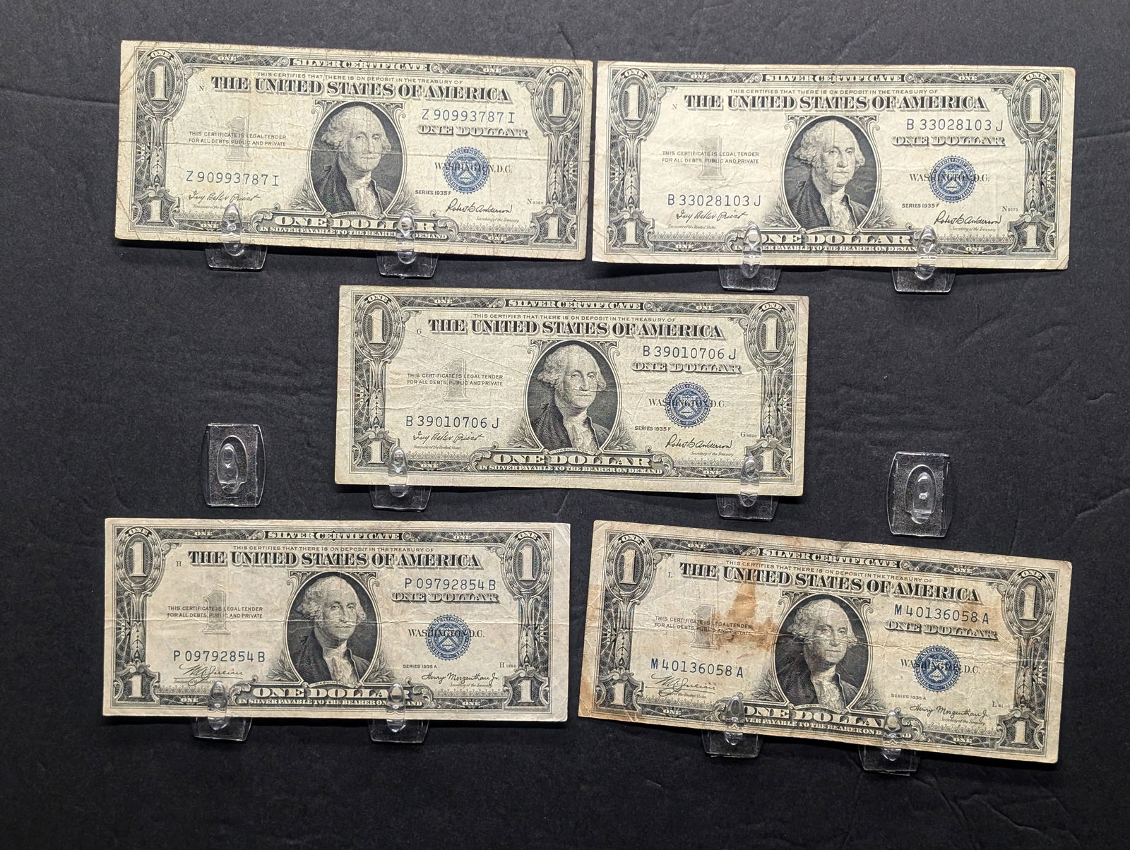 (2) 1935-A (3) 1935-F $1 Silver Certificates - Qty 5 (1 of 4)